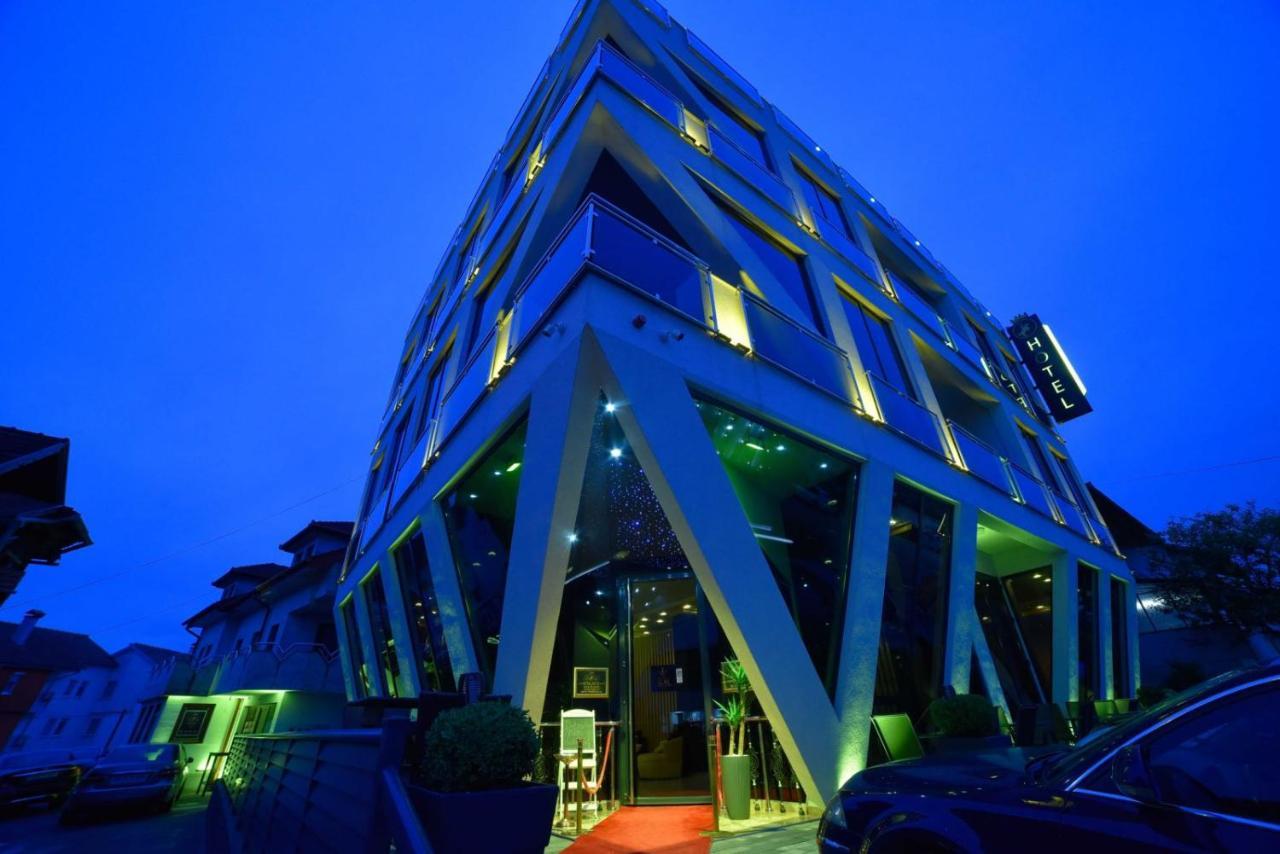 Hotel Palace 大克拉杜沙 外观 照片
